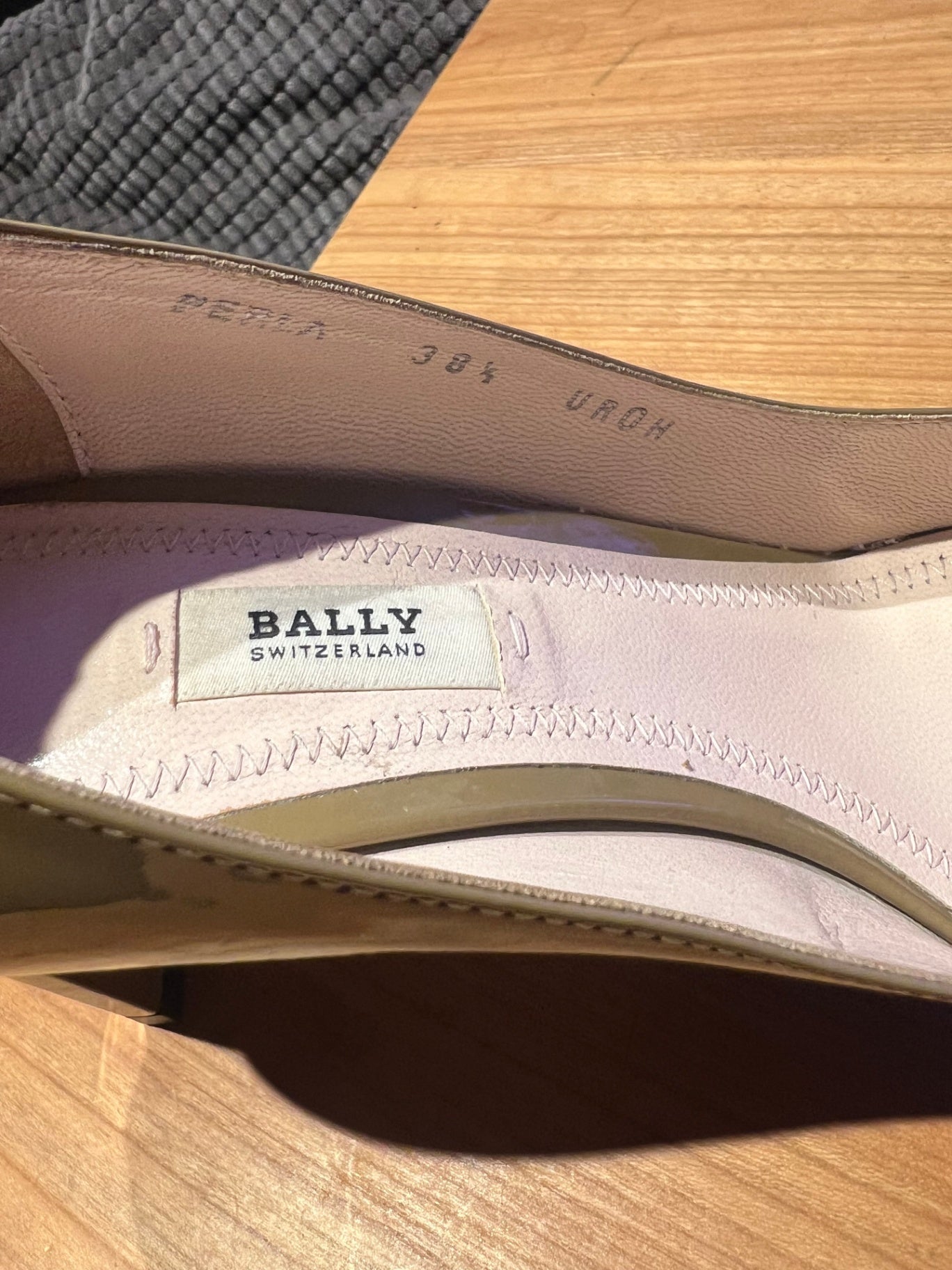 Bally Lacklederpumps in Gr. 38.5